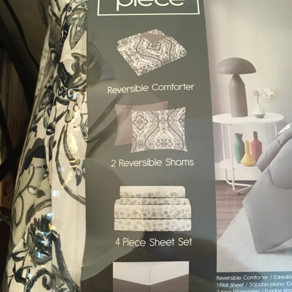 King comforter set - Picture 3 of 12